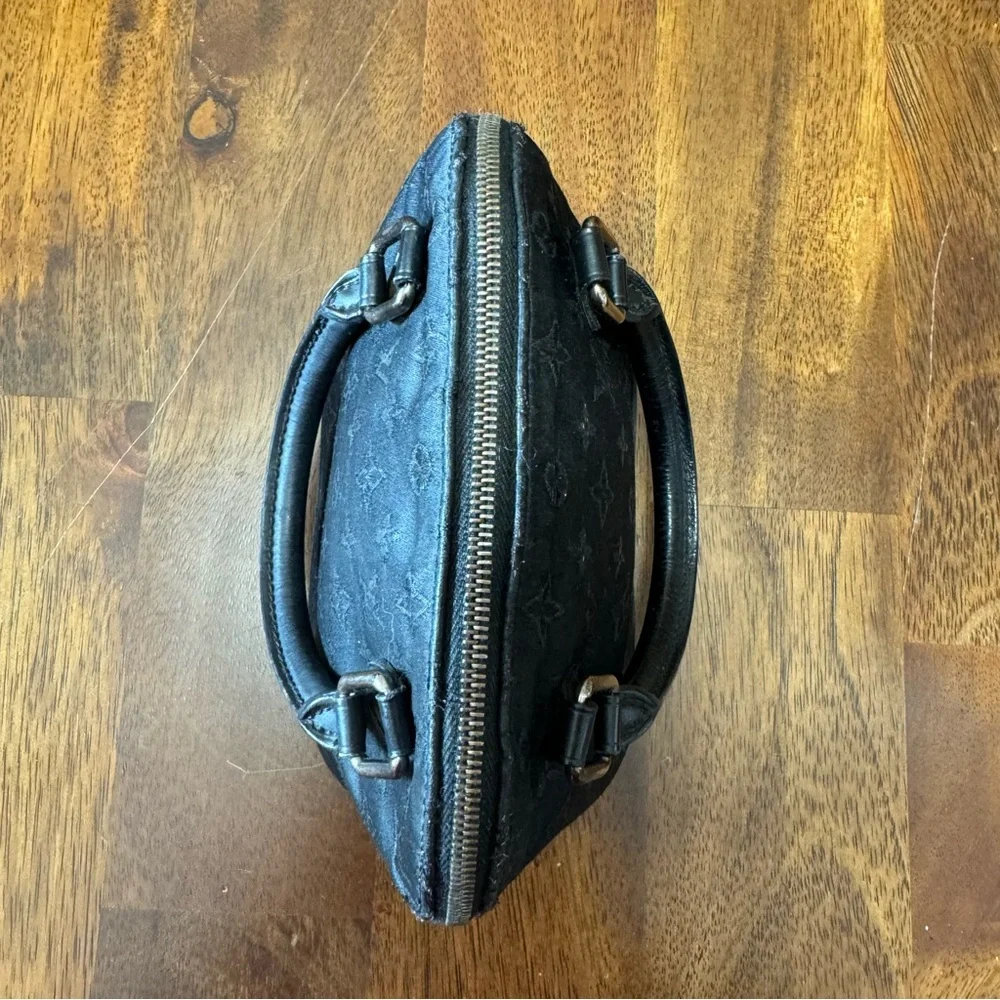 Louis Vuitton Satin Alma - Picture 12 of 16